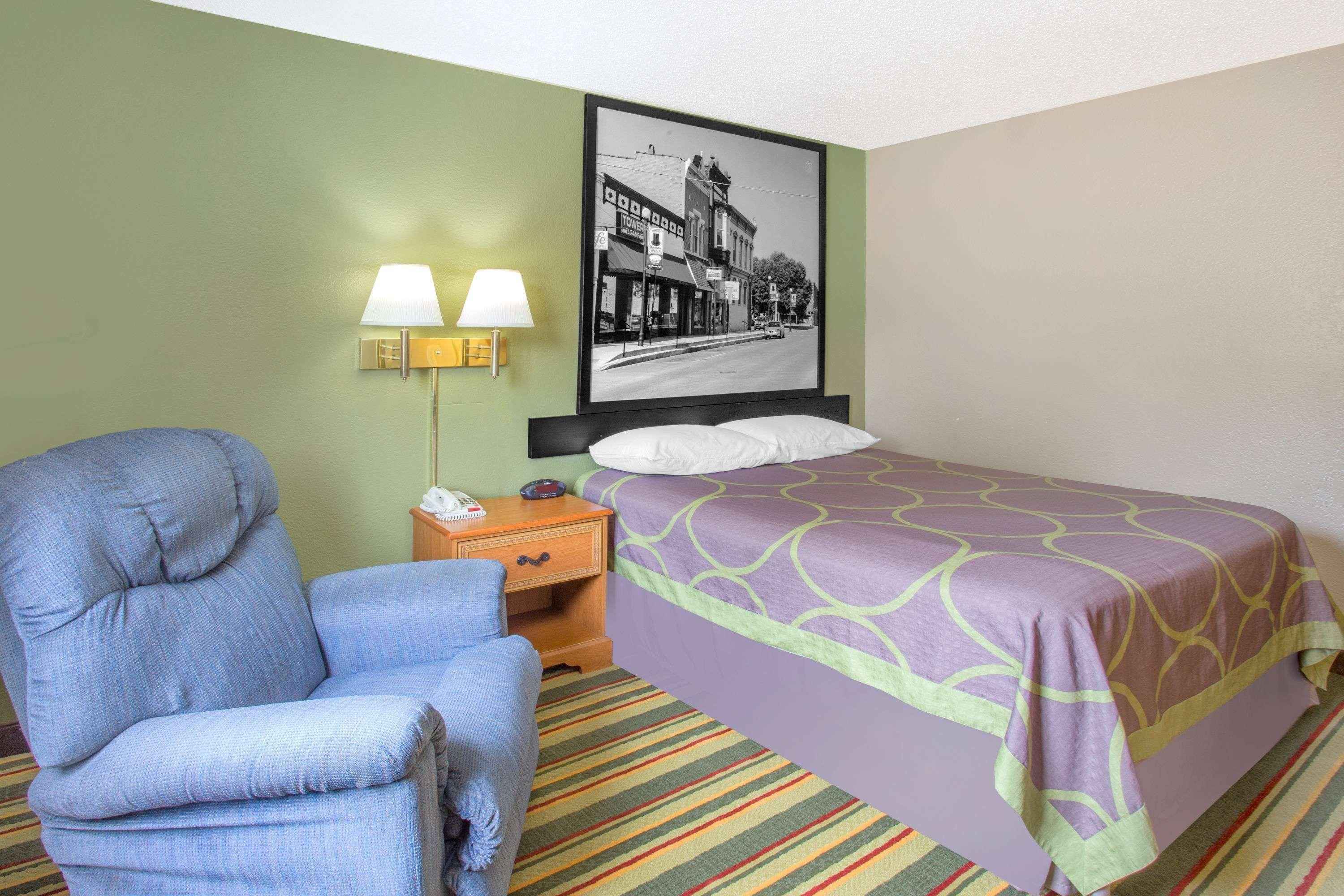 Motel Super 8 By Wyndham Champaign Zewnętrze zdjęcie