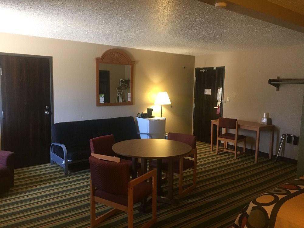 Motel Super 8 By Wyndham Champaign Zewnętrze zdjęcie
