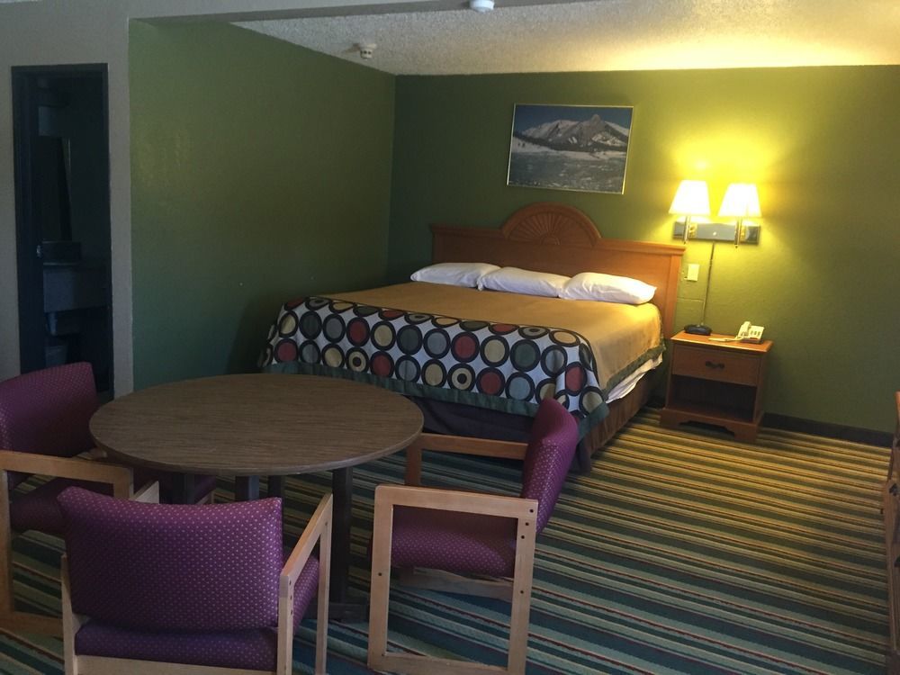 Motel Super 8 By Wyndham Champaign Zewnętrze zdjęcie